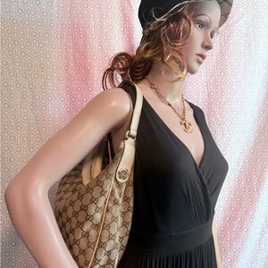 Gucci Brown canvas Monogram Women's shoulder